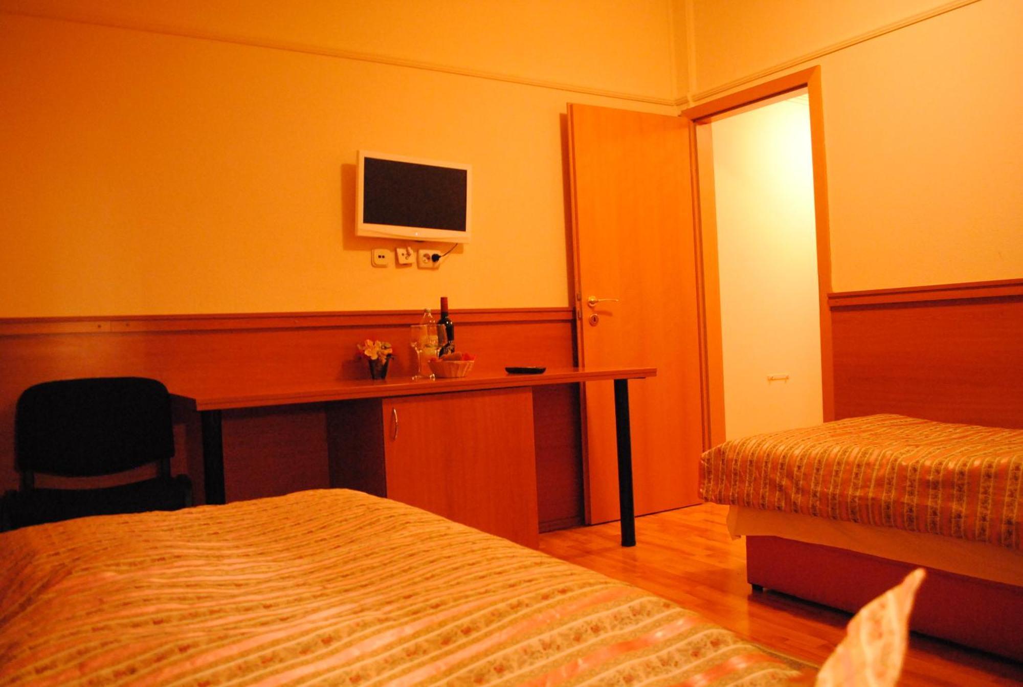 Motel Kiwi Grude Rum bild