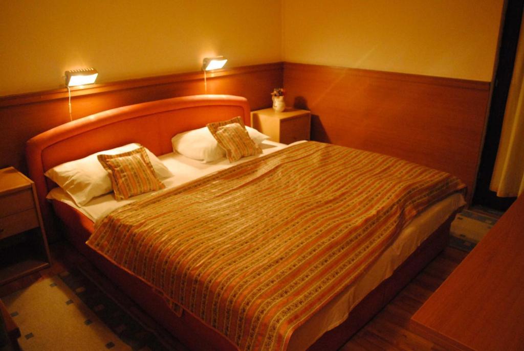 Motel Kiwi Grude Rum bild