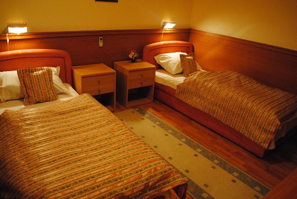 Motel Kiwi Grude Rum bild