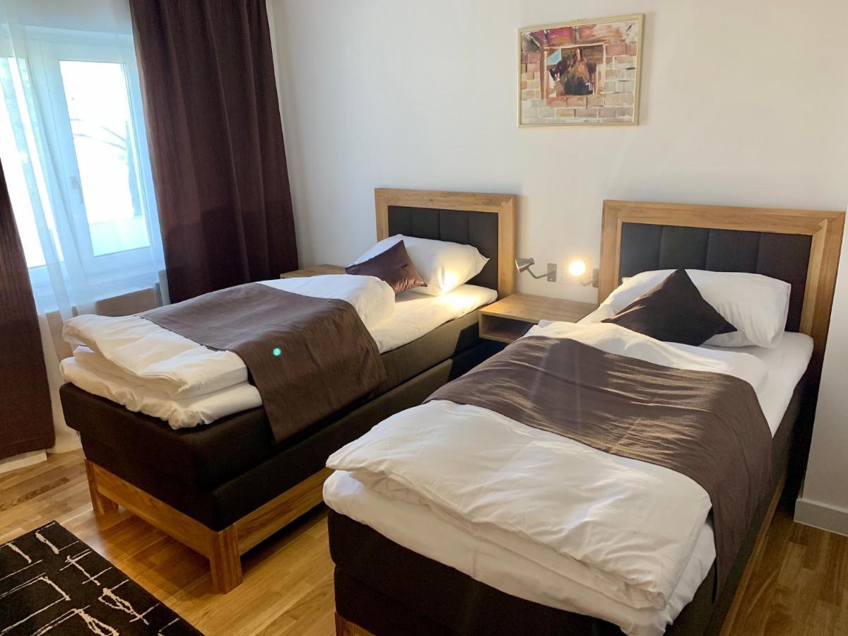 Motel Kiwi Grude Exteriör bild
